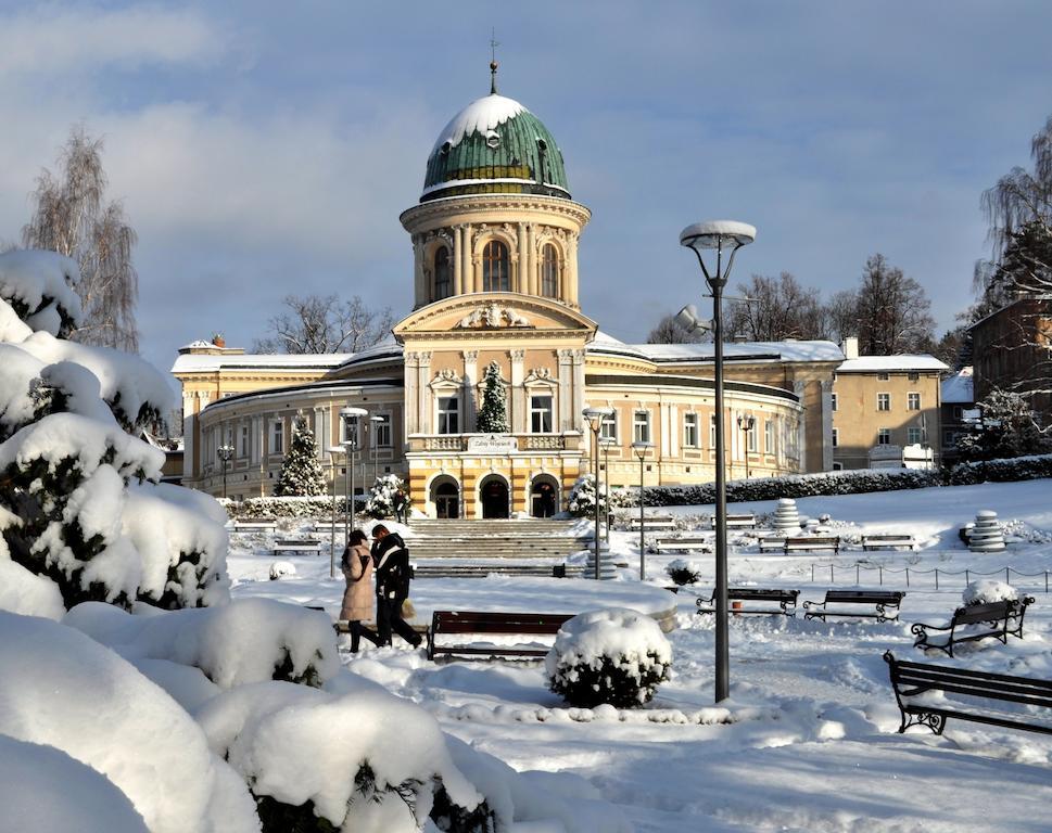 Zdroj Wojciech Aparthotel Lądek-Zdrój Exteriör bild
