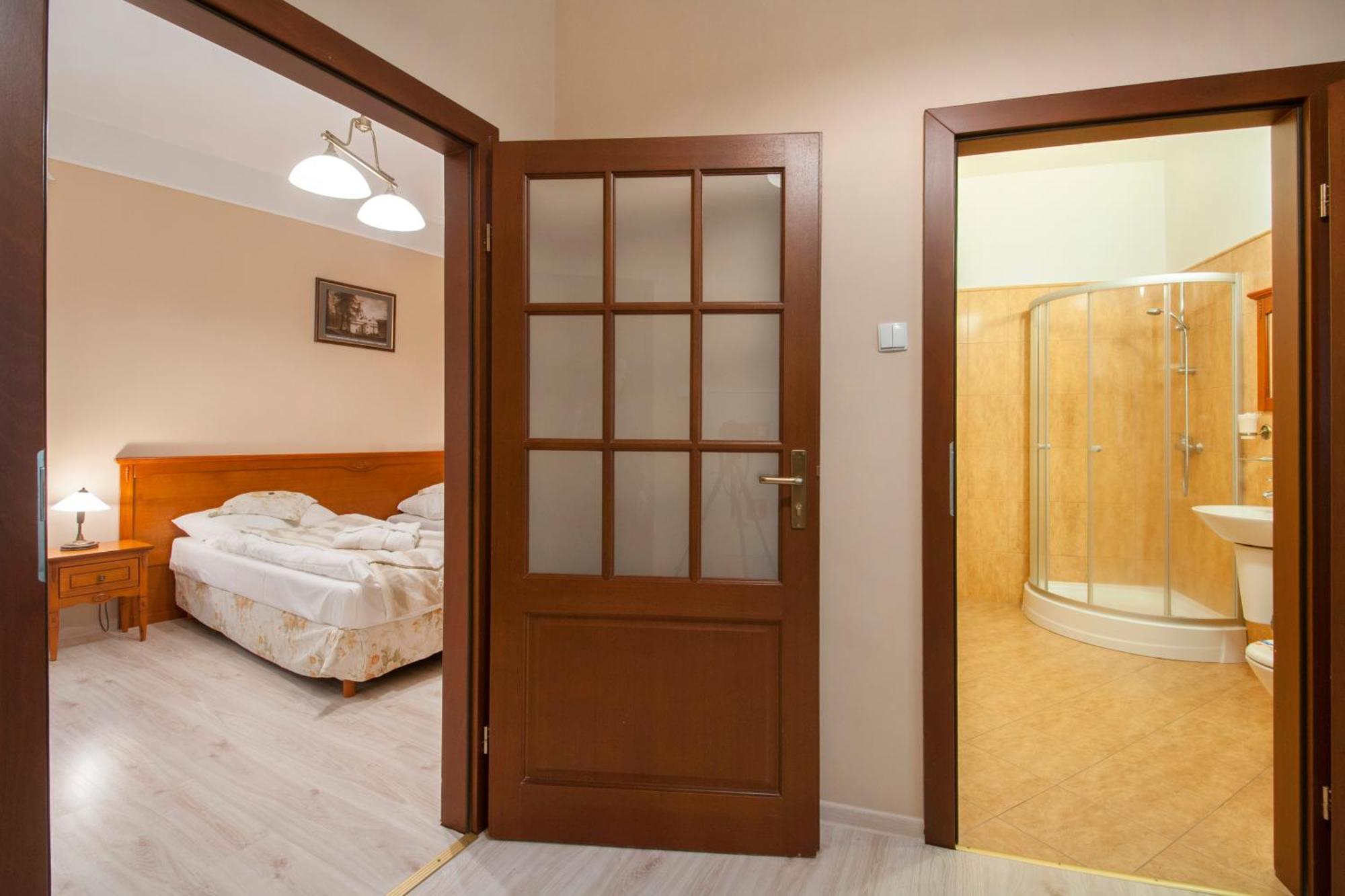 Zdroj Wojciech Aparthotel Lądek-Zdrój Exteriör bild