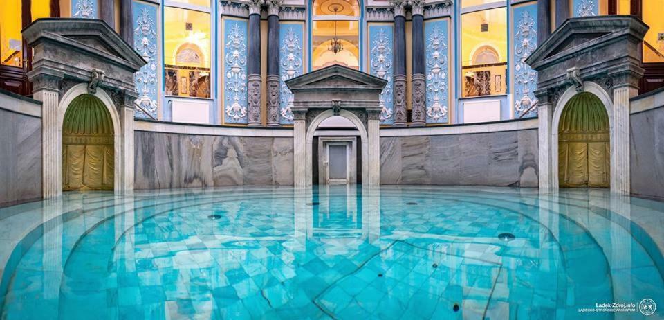 Zdroj Wojciech Aparthotel Lądek-Zdrój Exteriör bild
